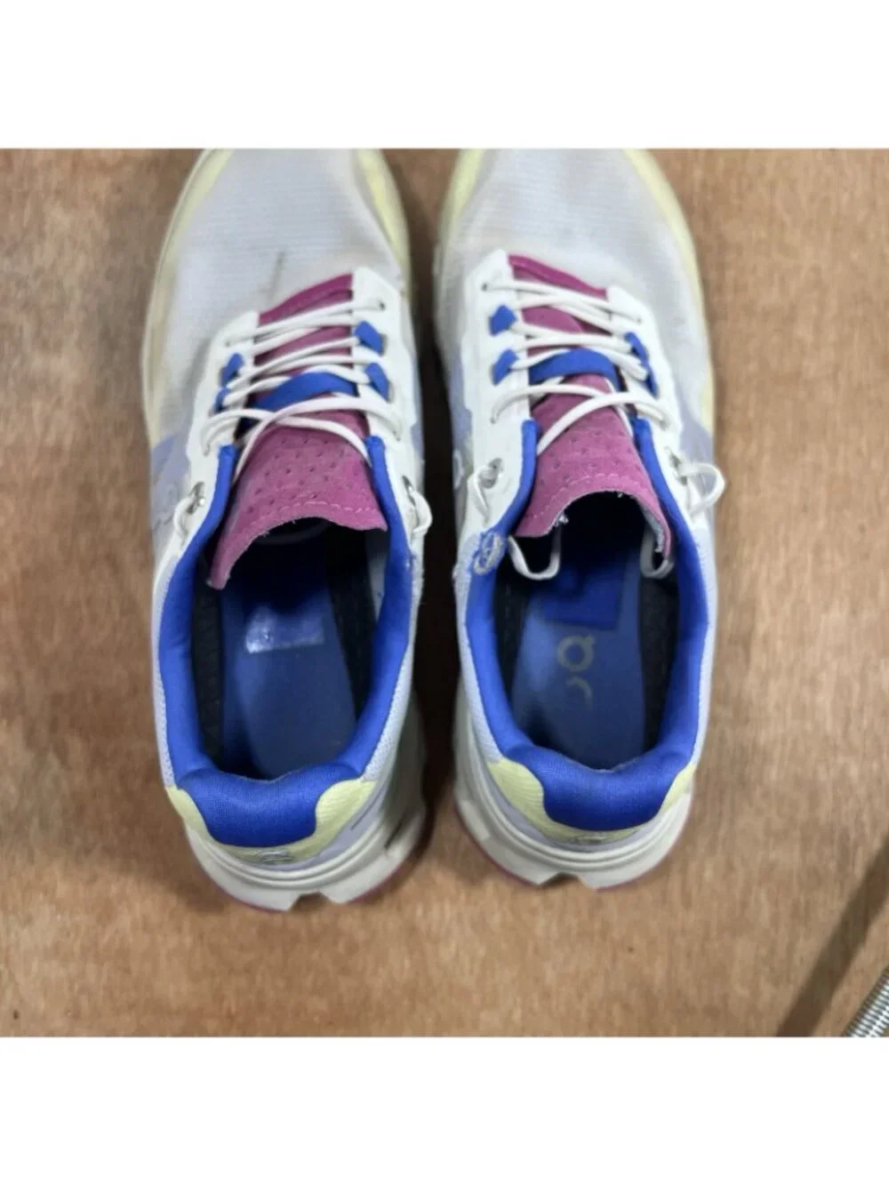 On Cloudvista Women's Size 8.5 Heather Rhubarb Trail Running Shoes Sneakers